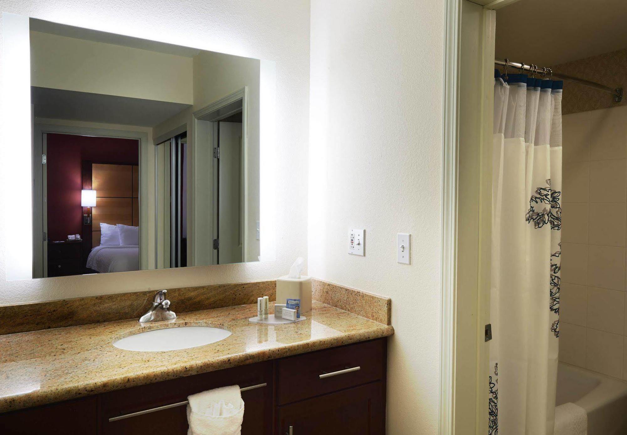Residence Inn Lafayette Airport Экстерьер фото